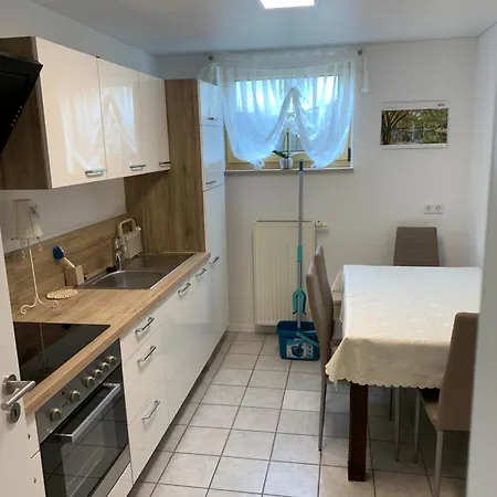 Ella Apartman